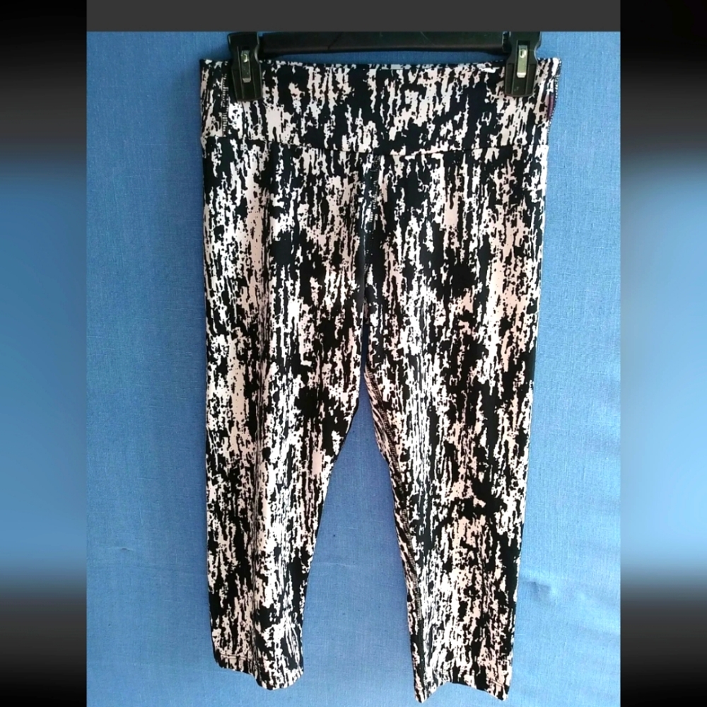 Kos Women's Size Medium M White Black Splatter Stretchy Yoga Pants Z31